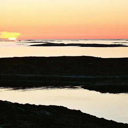 Three-bedroom In Dyrvik Holiday home *